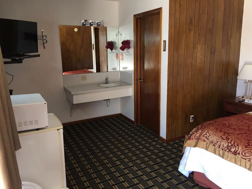Big 12 Motel Broken Bow Eksteriør bilde